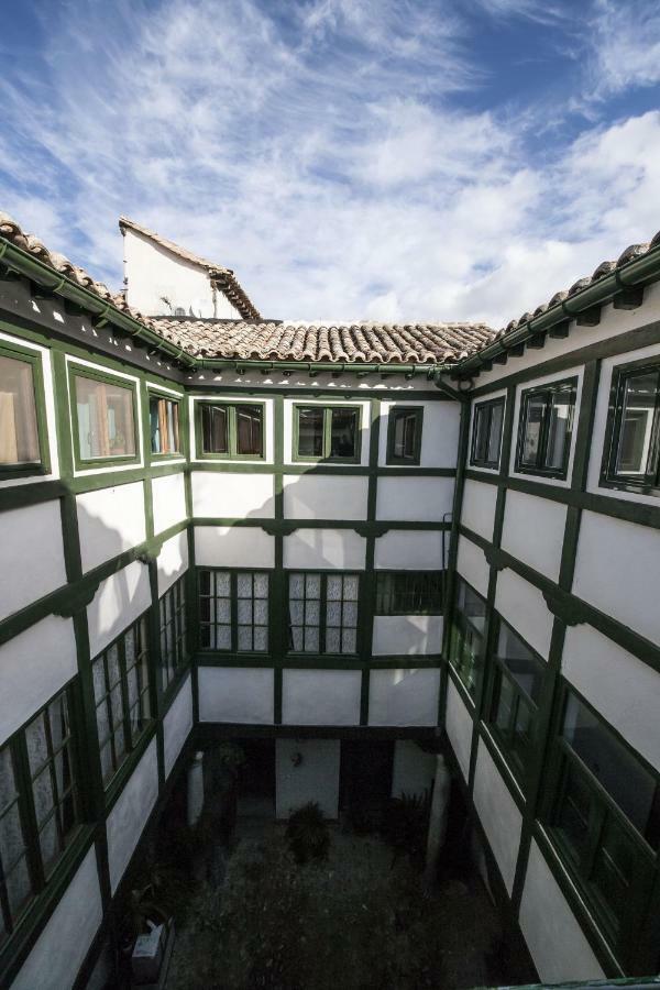 Atico Patio De La Plata Apartment Toledo Exterior photo